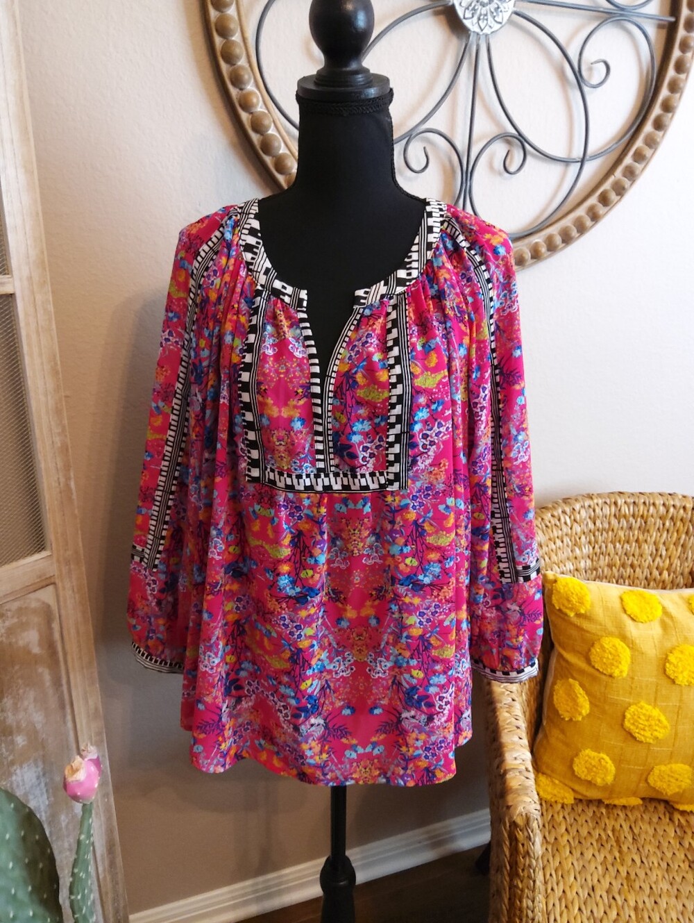 Nicole Women's Pink Floral Peasant Blouse